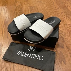 Women’s Authentic Valentino Samantha slides white
